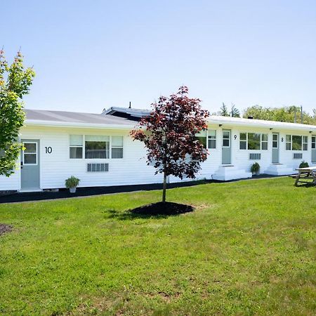 The Breeze Motel Wolfville Exterior photo